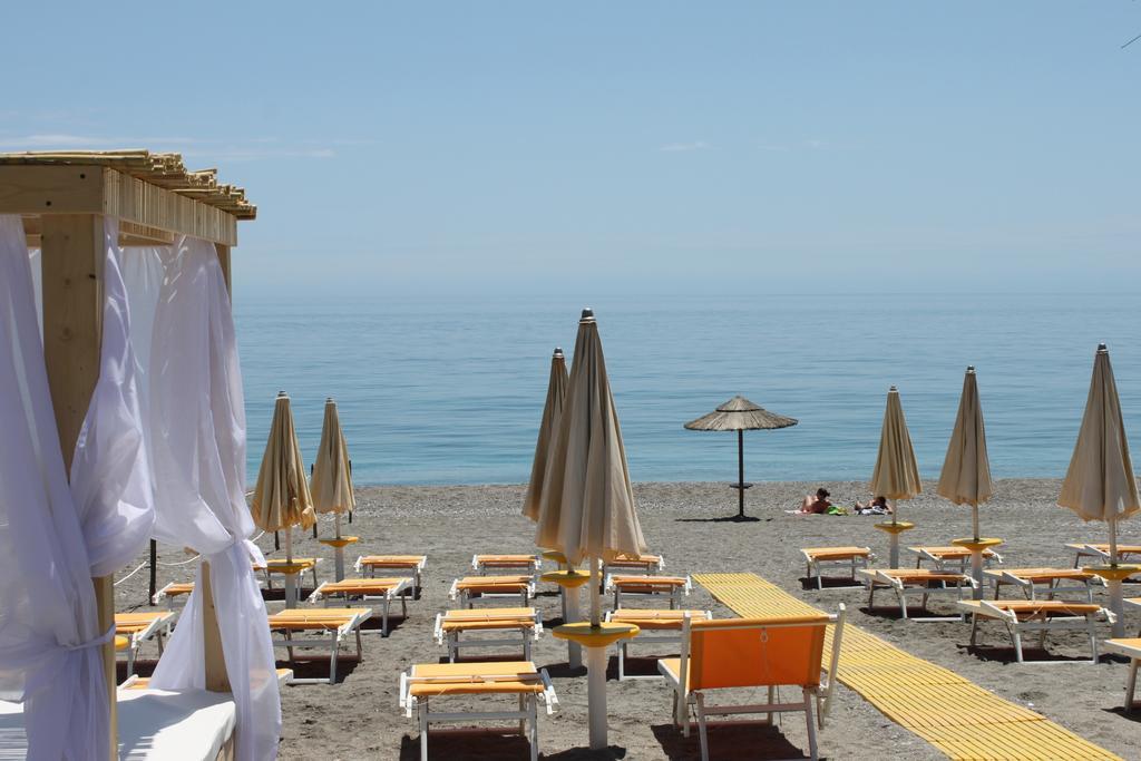 Апартаменты La Terrazza Sul Mare Летоянни